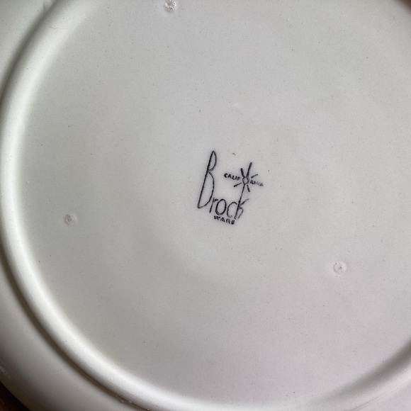 Brock of California Pottery Dinner Plates - Set of Two - Picture 4 of 7